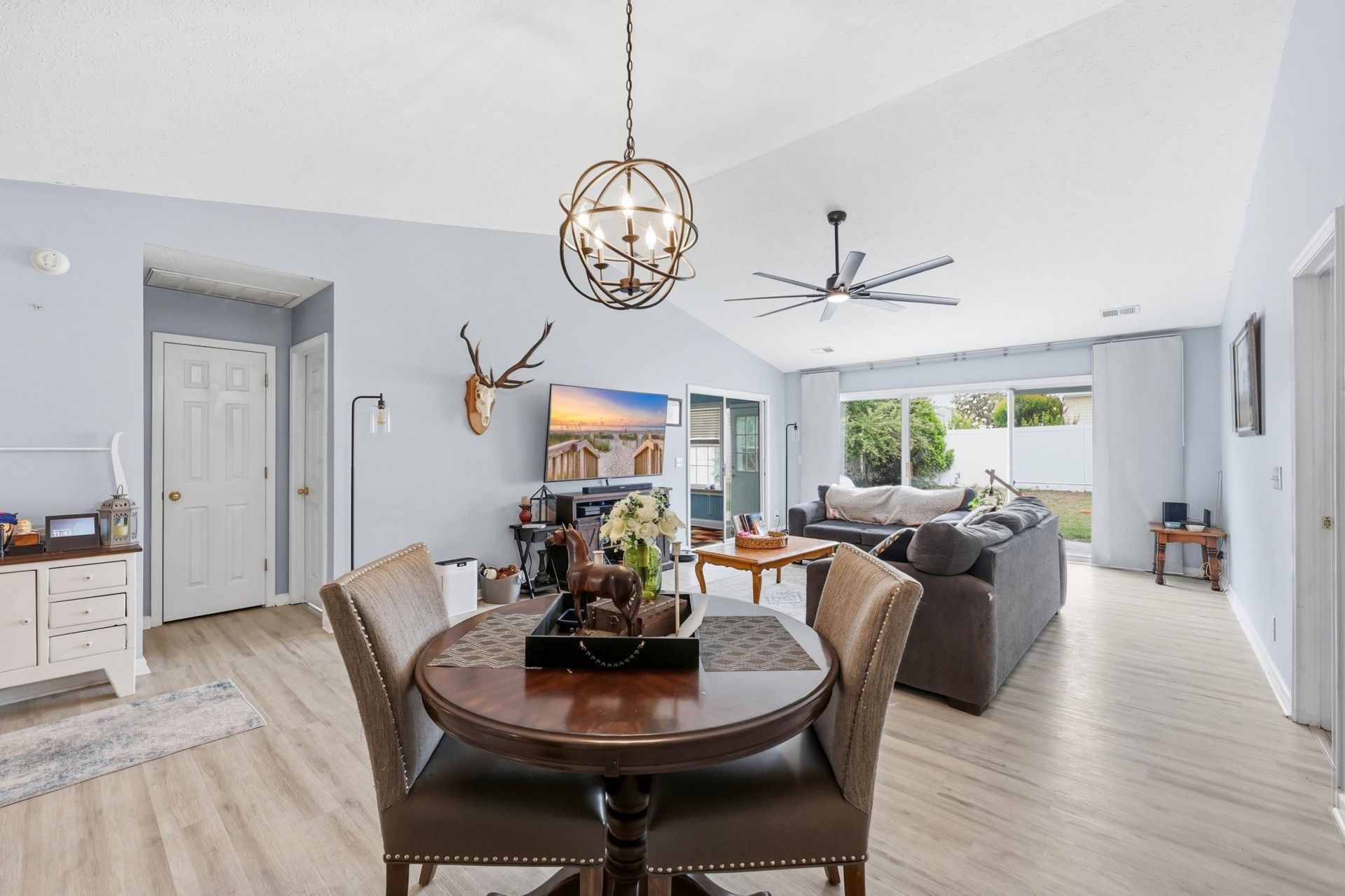 4214 Wrens Crossing Photo 4