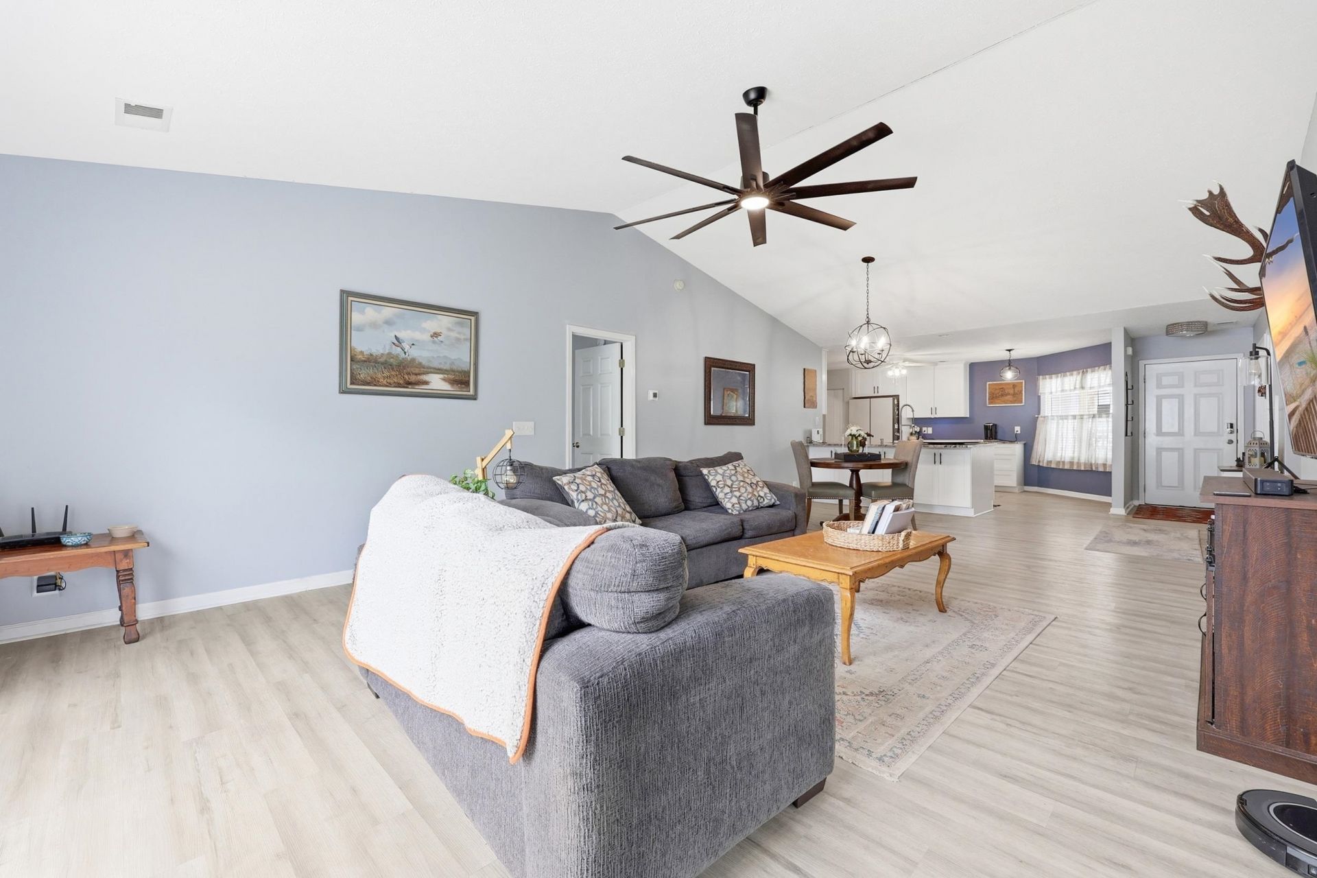 4214 Wrens Crossing Photo 6
