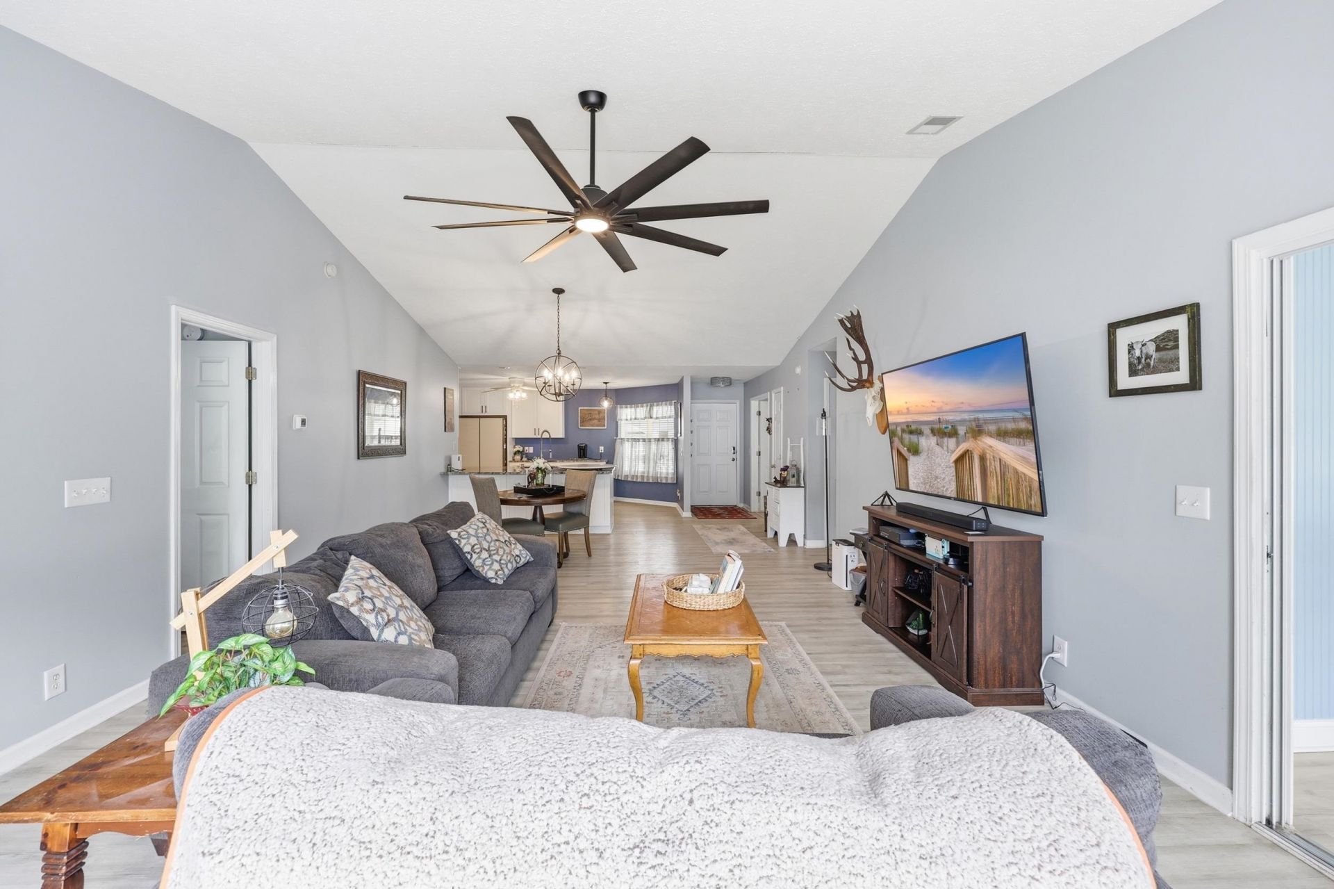 4214 Wrens Crossing Photo 8