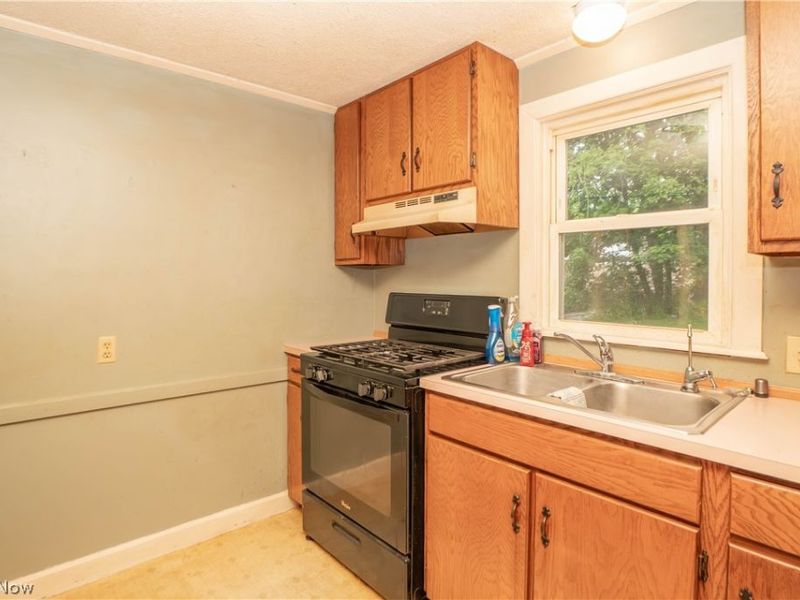 1706 31st Street NW, Canton, OH 44709 Photo 8