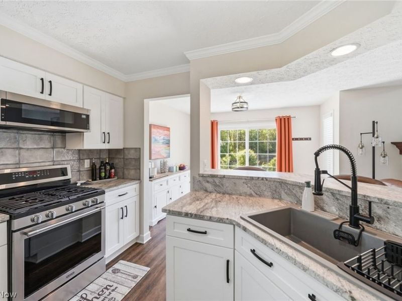 8704 Wakefield Run, North Ridgeville, OH 44039 Photo 13