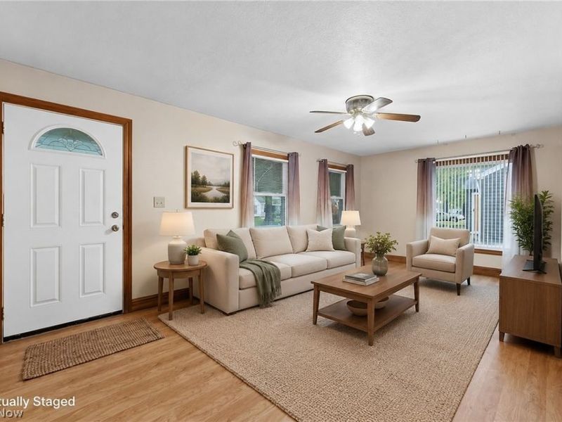 485 Grosvenor Avenue NW, Massillon, OH 44647 Photo 2