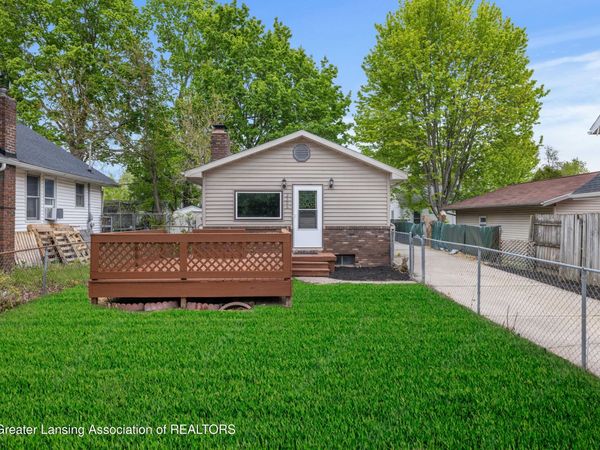 2506 W Washtenaw Street, Lansing, MI 48917