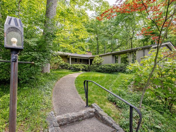 106 Newcrest Lane , Oak Ridge, TN 37830