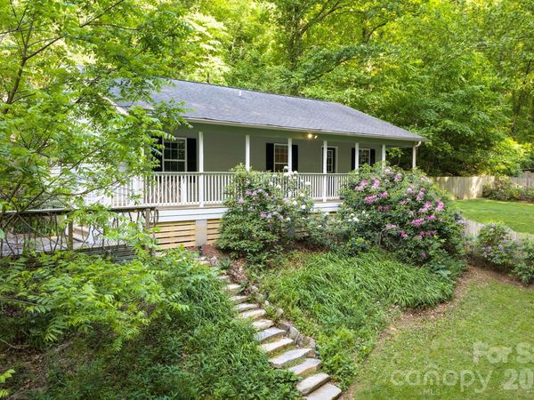 30 Lawterdale Circle, Asheville, NC 28804