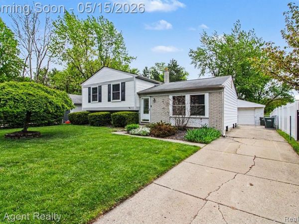 41636 Tetley Drive, Sterling Heights, MI 48313