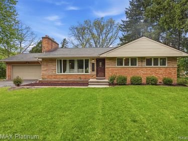 1546 S Milford Road, Milford Twp, MI 48381