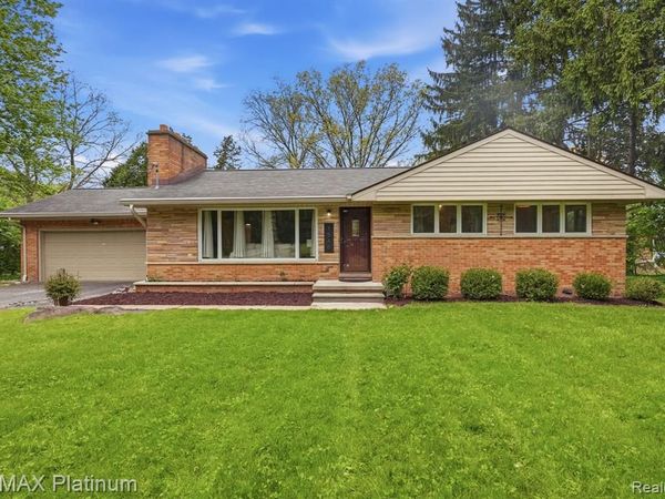 1546 S Milford Road, Milford Twp, MI 48381