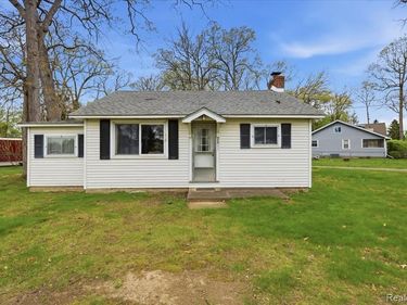2811 Orange Grove Road, Waterford Twp, MI 48329