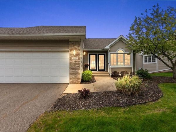 2107 Blue Bell Way NW, Grand Rapids, MI 49504