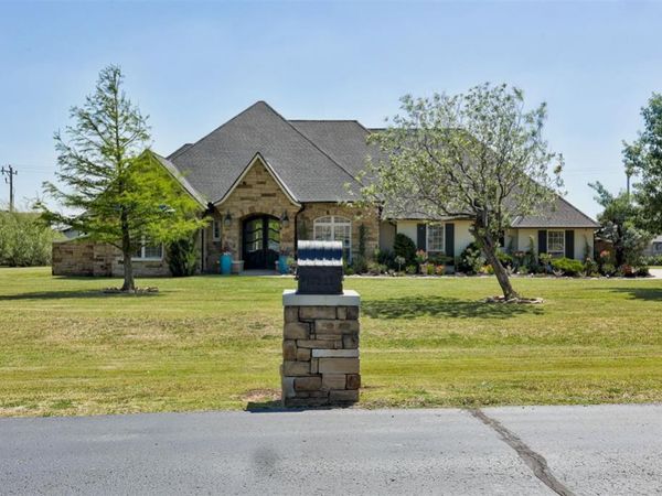 17312 Barrington Hills Lane, Edmond, OK 73012