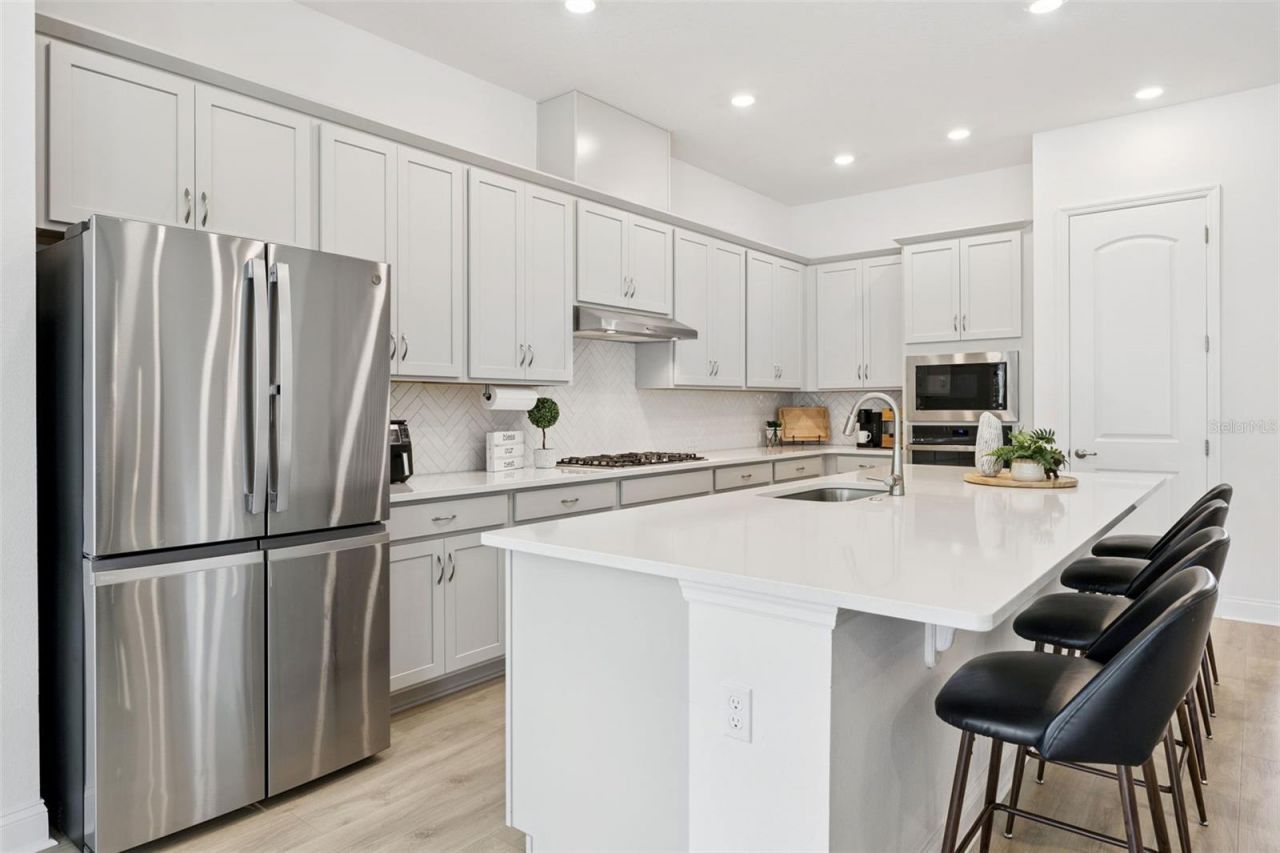 1108 Riverway Drive, Oakland, FL 34787 Photo