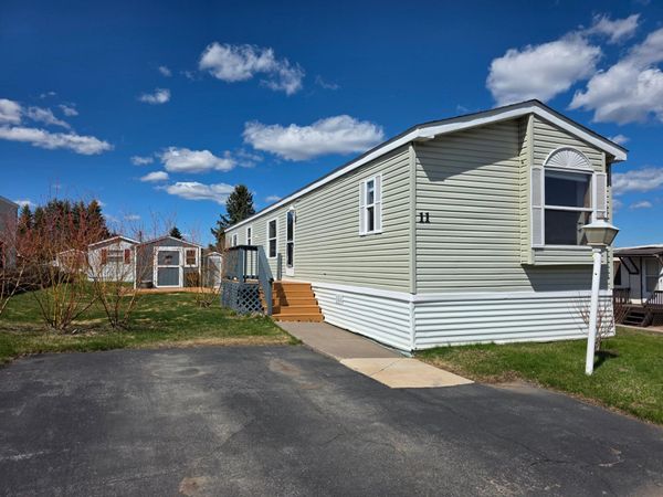 11 Holly Lane, Duluth, MN 55810