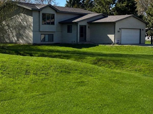 100 Vedders Avenue , Pease, MN 56363