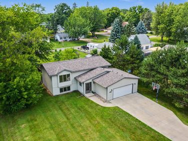 100 Vedders Avenue, Pease, MN 56363