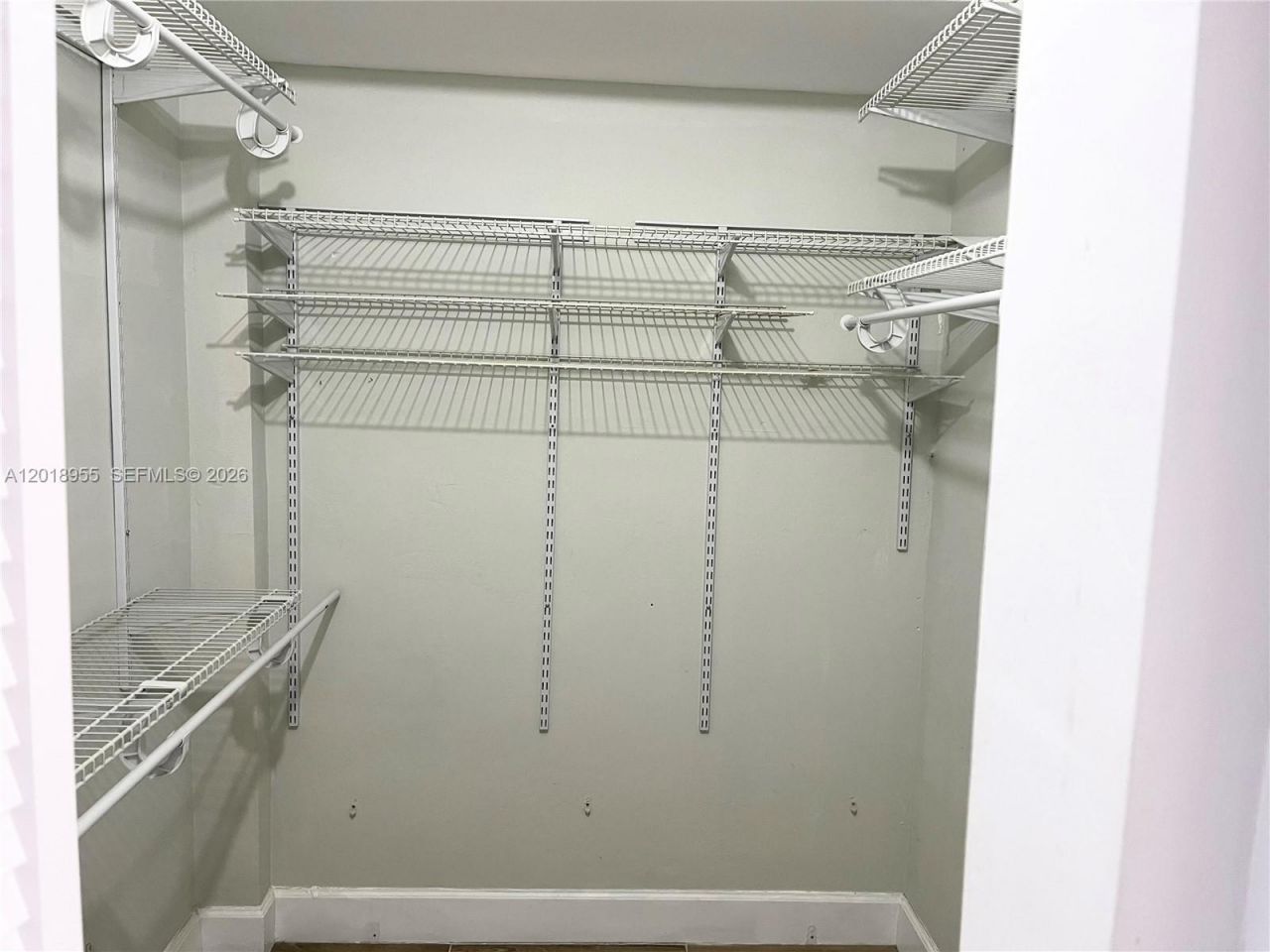2910 Point East Dr , Unit M209, Aventura, FL 33160 Photo