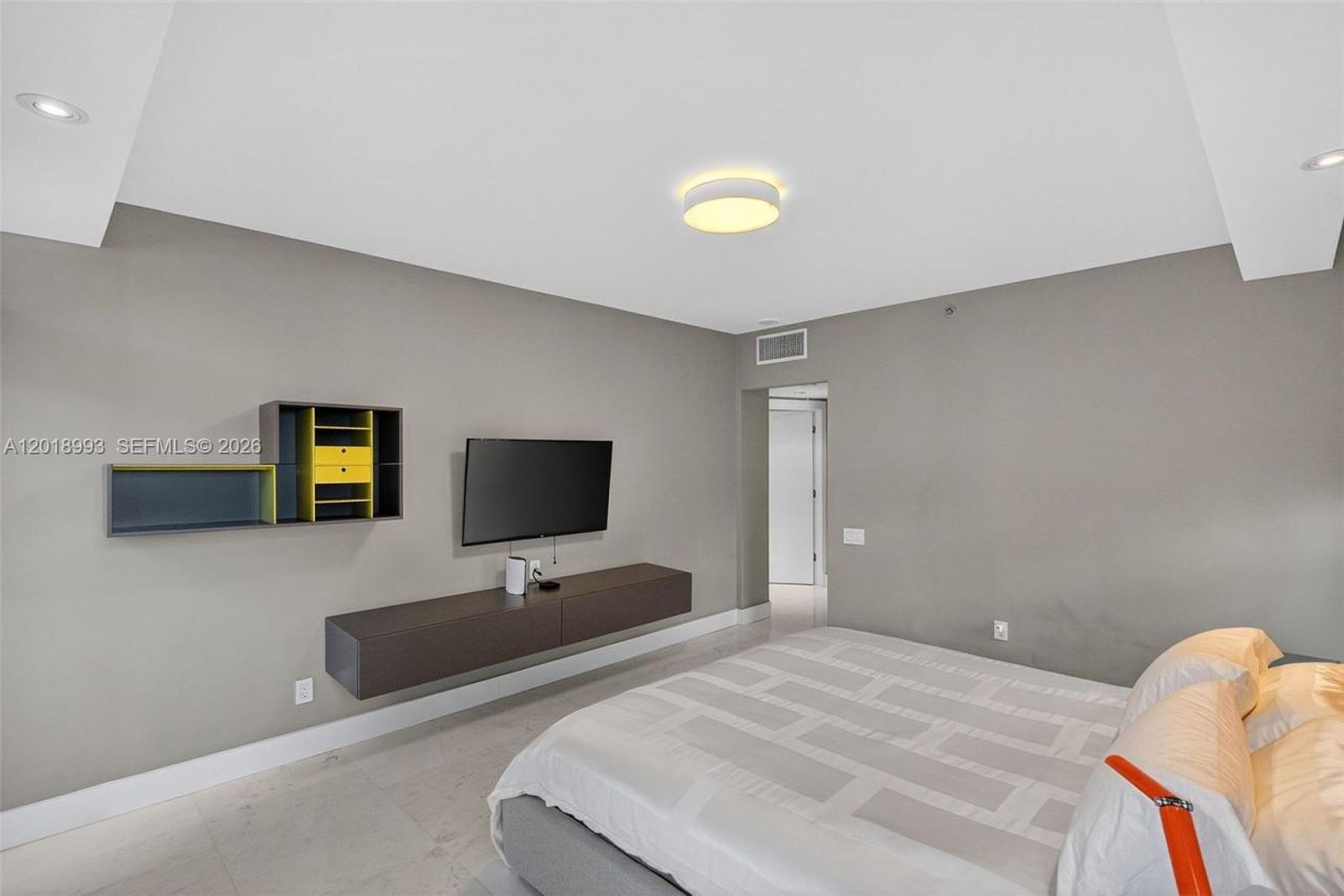 1500 Ocean Dr , Unit 507, Miami Beach, FL 33139 Photo
