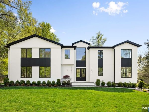 36 Hampshire Hill Road, Upper Saddle River, NJ 07458
