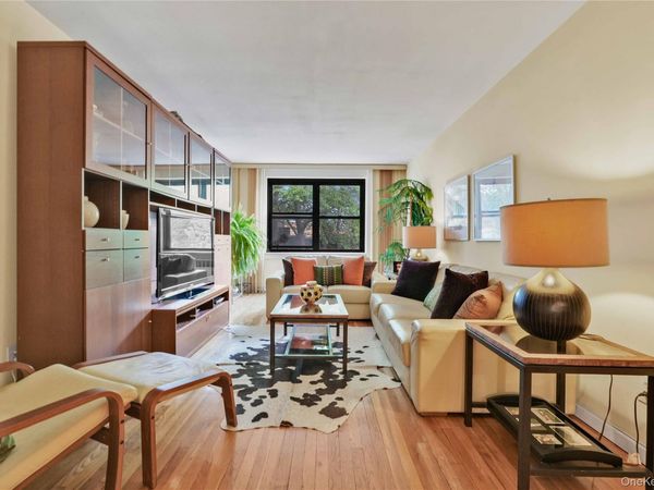 140-08 28th Road, Unit 1C, Flushing, NY 11354