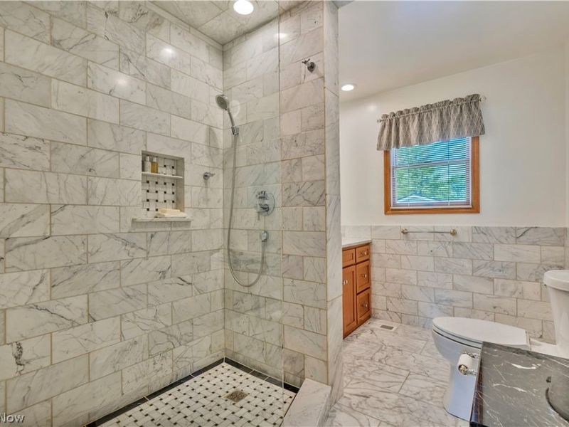 10548 Briar Hill Drive, Kirtland, OH 44094 Photo 10
