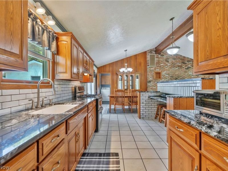 10548 Briar Hill Drive, Kirtland, OH 44094 Photo 15