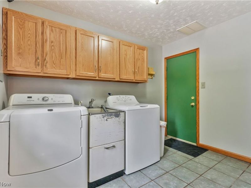 10548 Briar Hill Drive, Kirtland, OH 44094 Photo 20