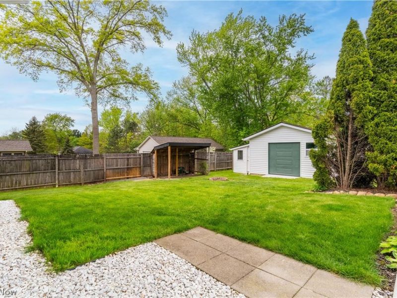 10548 Briar Hill Drive, Kirtland, OH 44094 Photo 35