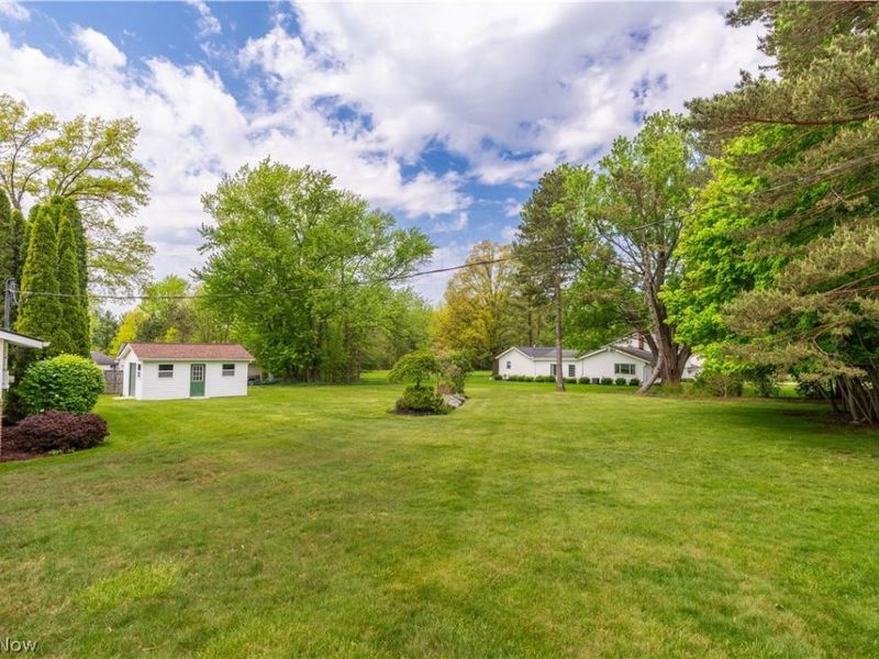 10548 Briar Hill Drive, Kirtland, OH 44094 Photo 39