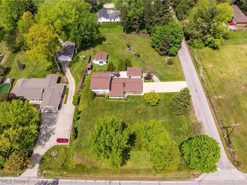 10548 Briar Hill Drive, Kirtland, OH 44094 Photo 41