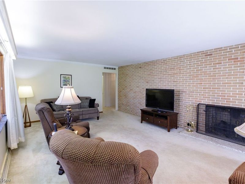 1009 Fair Oaks Avenue SW, North Canton, OH 44720 Photo 17