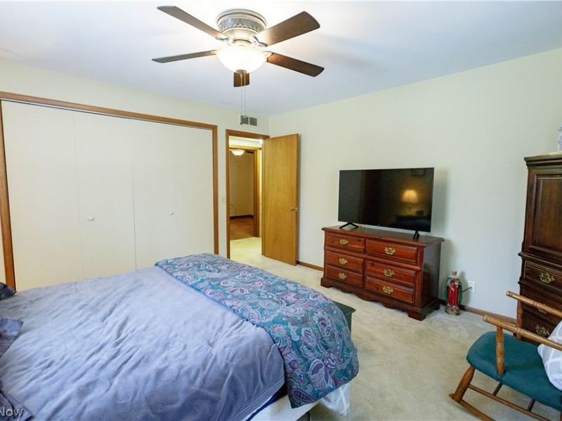 1009 Fair Oaks Avenue SW, North Canton, OH 44720 Photo 22