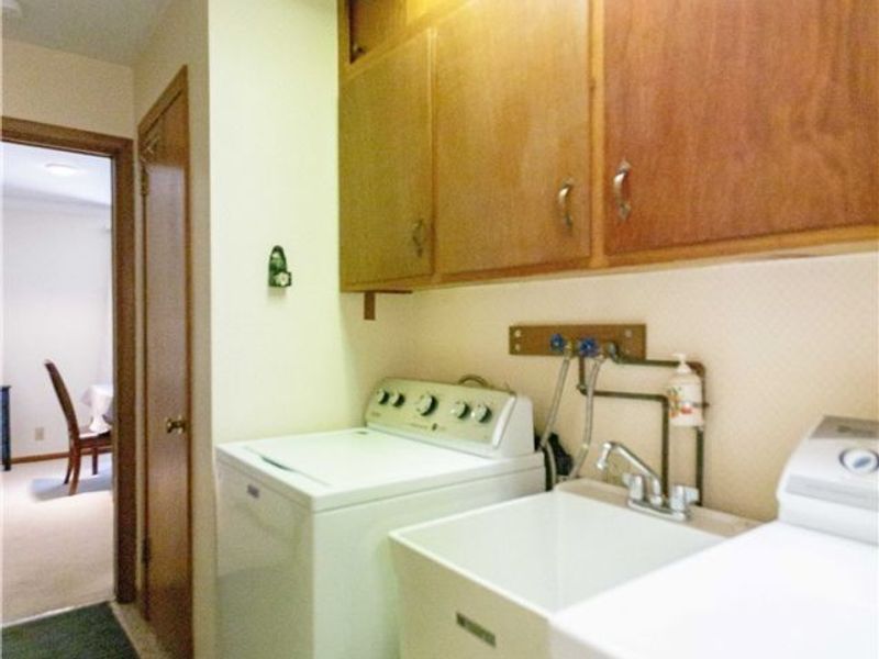1009 Fair Oaks Avenue SW, North Canton, OH 44720 Photo 38