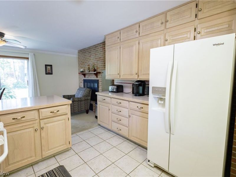 1009 Fair Oaks Avenue SW, North Canton, OH 44720 Photo 8
