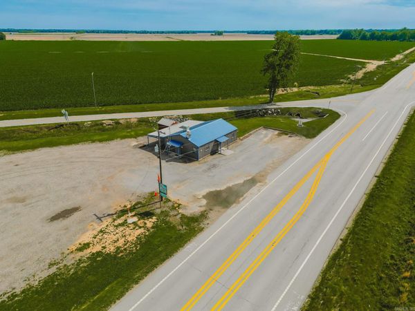 540 US-165 , Dermott, AR 71638