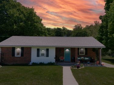 2481 McCammon Ridge Road, McKee, KY 40447