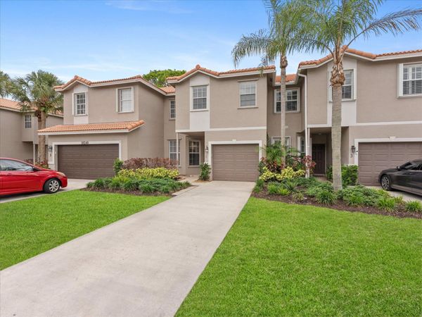 10240 VÃ­a Hibiscus, Unit 4, Boca Raton, FL 33428