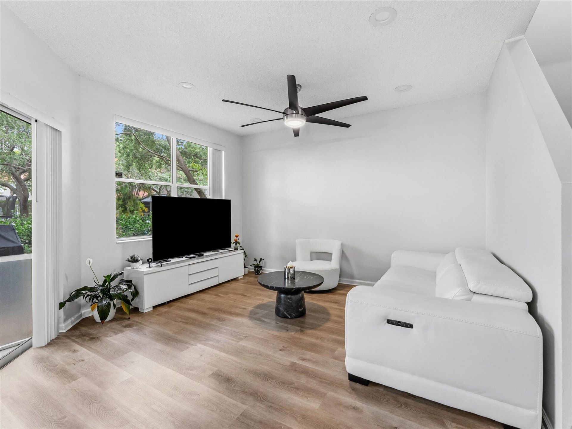 10240 VÃ­a Hibiscus, Unit 4, Boca Raton, FL 33428 Photo