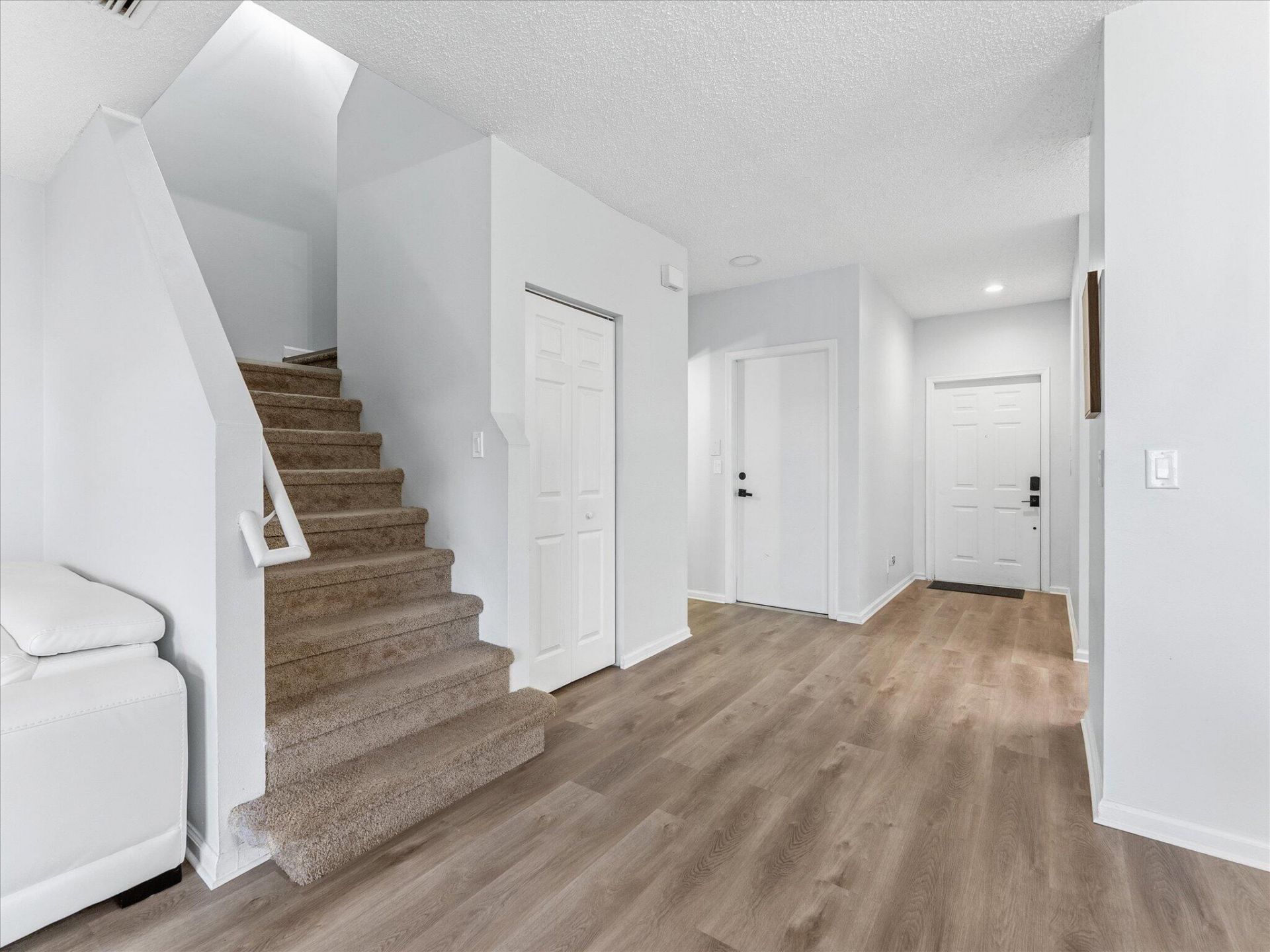 10240 VÃ­a Hibiscus, Unit 4, Boca Raton, FL 33428 Photo