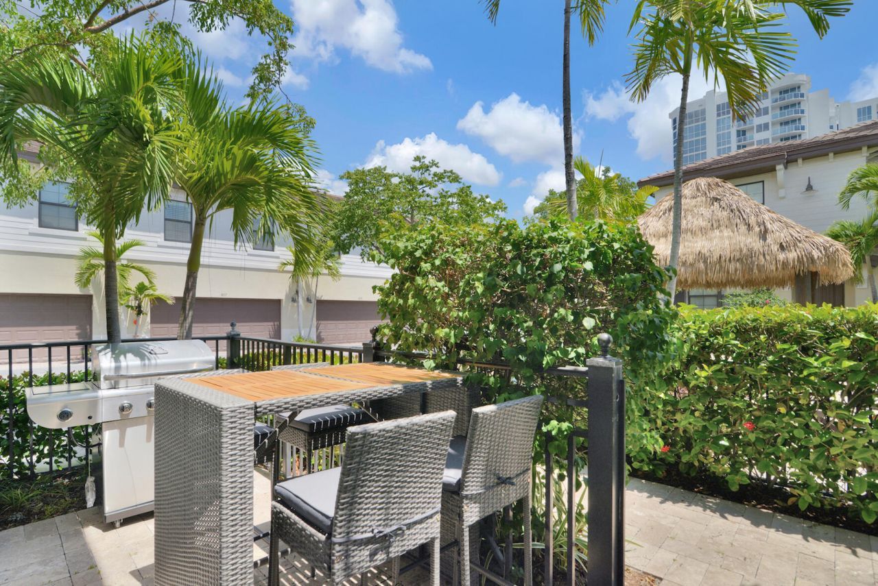 861 S Ocean Boulevard, Pompano Beach, FL 33062 Photo