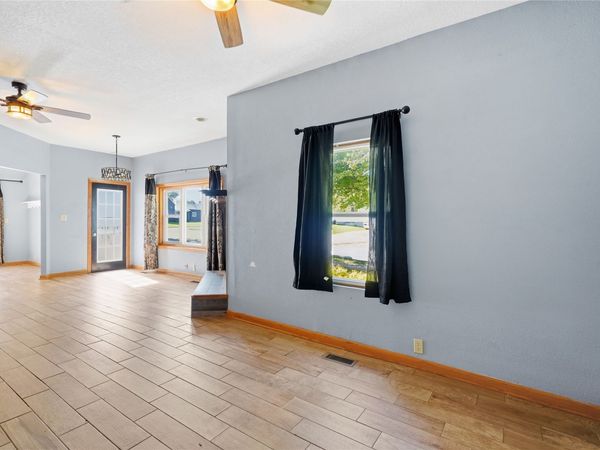 613 E Buchanan Street, Winterset, IA 50273