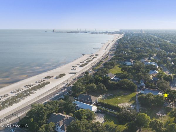 631 2nd Street, Gulfport, MS 39501