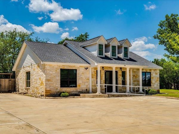 130 Hall Professional CTR , Kyle, TX 78640