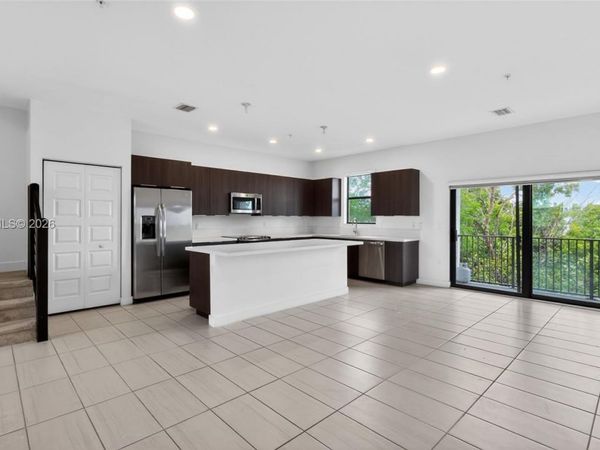 10467 NW 82nd St , Unit 10, Doral, FL 33178