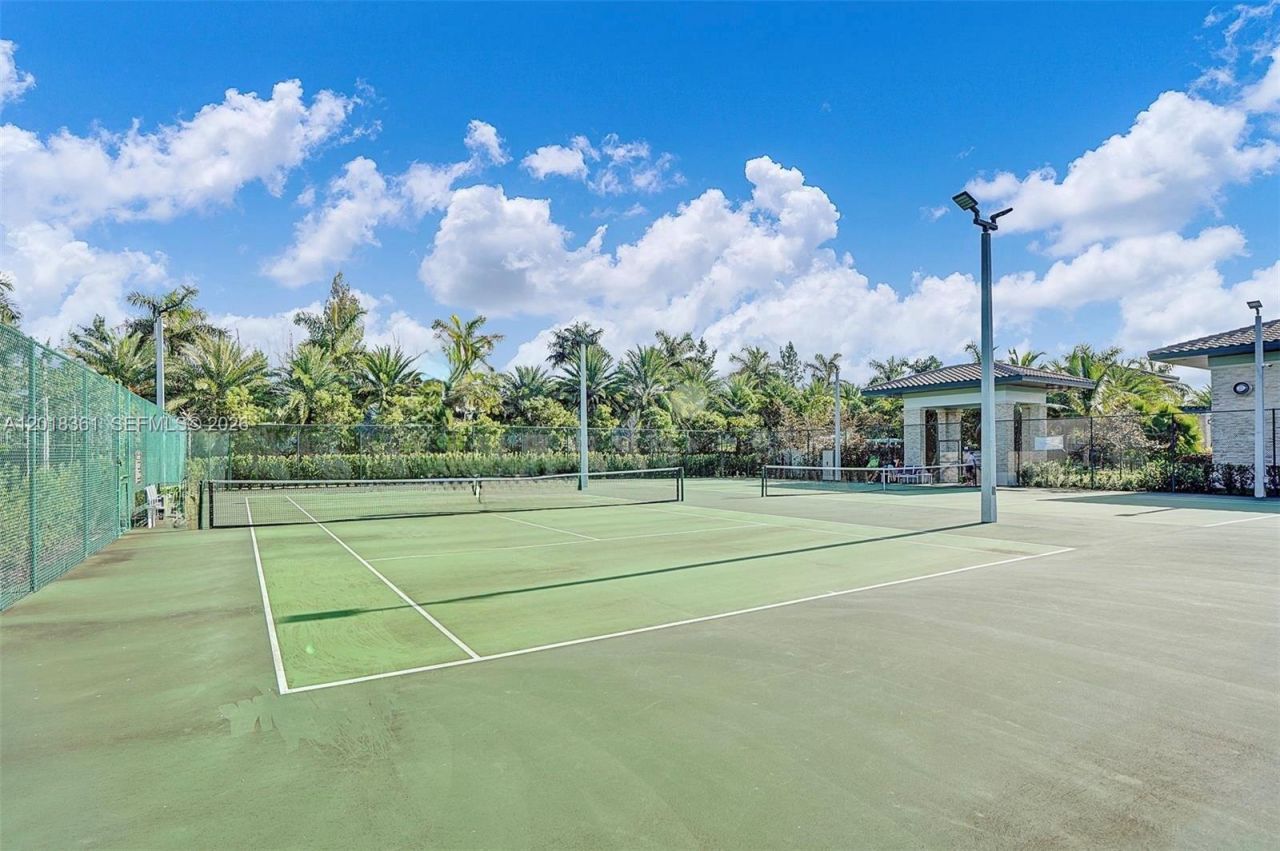 10467 NW 82nd St , Unit 10, Doral, FL 33178 Photo