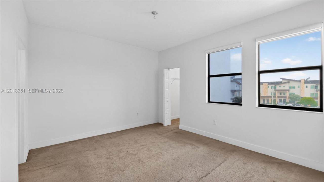 10467 NW 82nd St , Unit 10, Doral, FL 33178 Photo