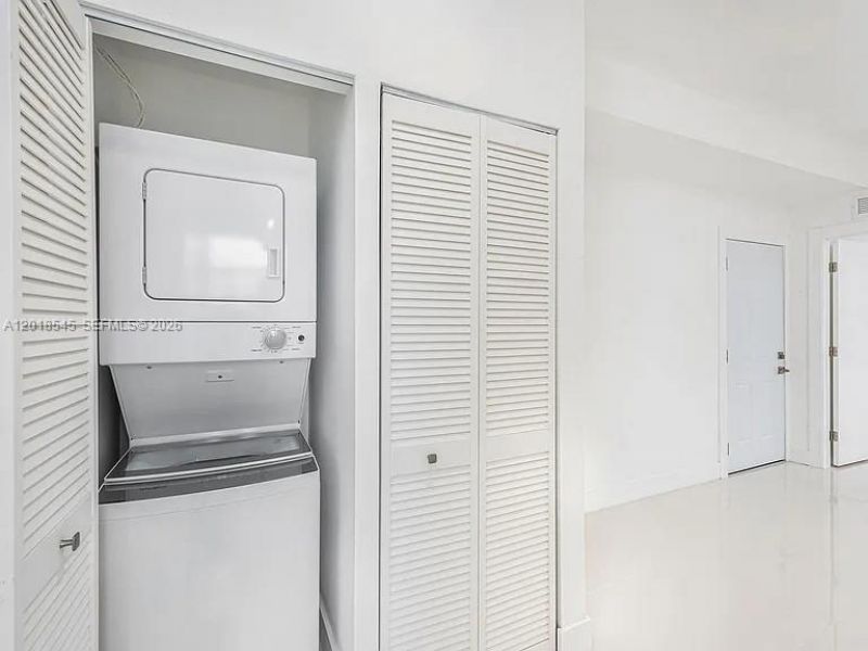676 NW 47th St , Unit 2, Miami, FL 33127 Photo