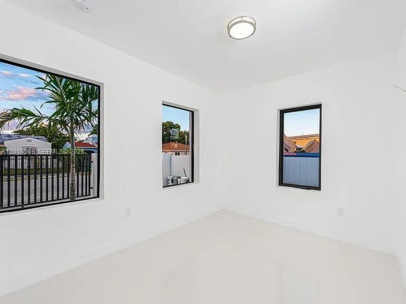 676 NW 47th St , Unit 5, Miami, FL 33127 Photo