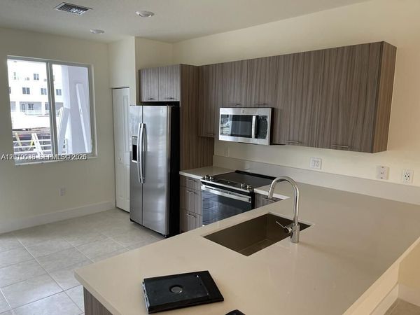 Unit 107, Doral, FL 33178
