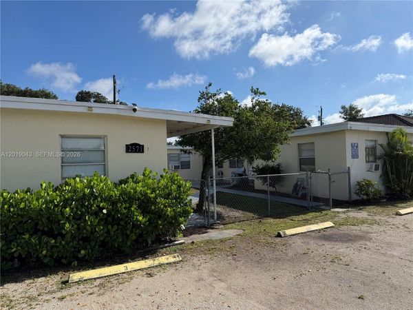 2571 NW 13th Ct , Unit 3, Fort Lauderdale, FL 33311