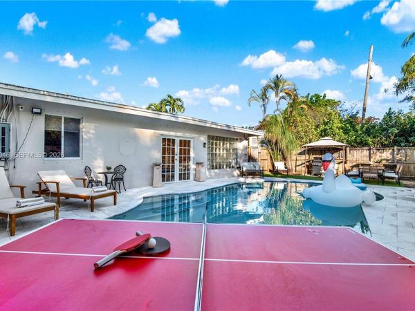 1600 SW 10th St , Fort Lauderdale, FL 33312